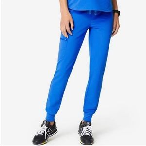 FIGS Zamora jogger scrub pants. Royal Blue